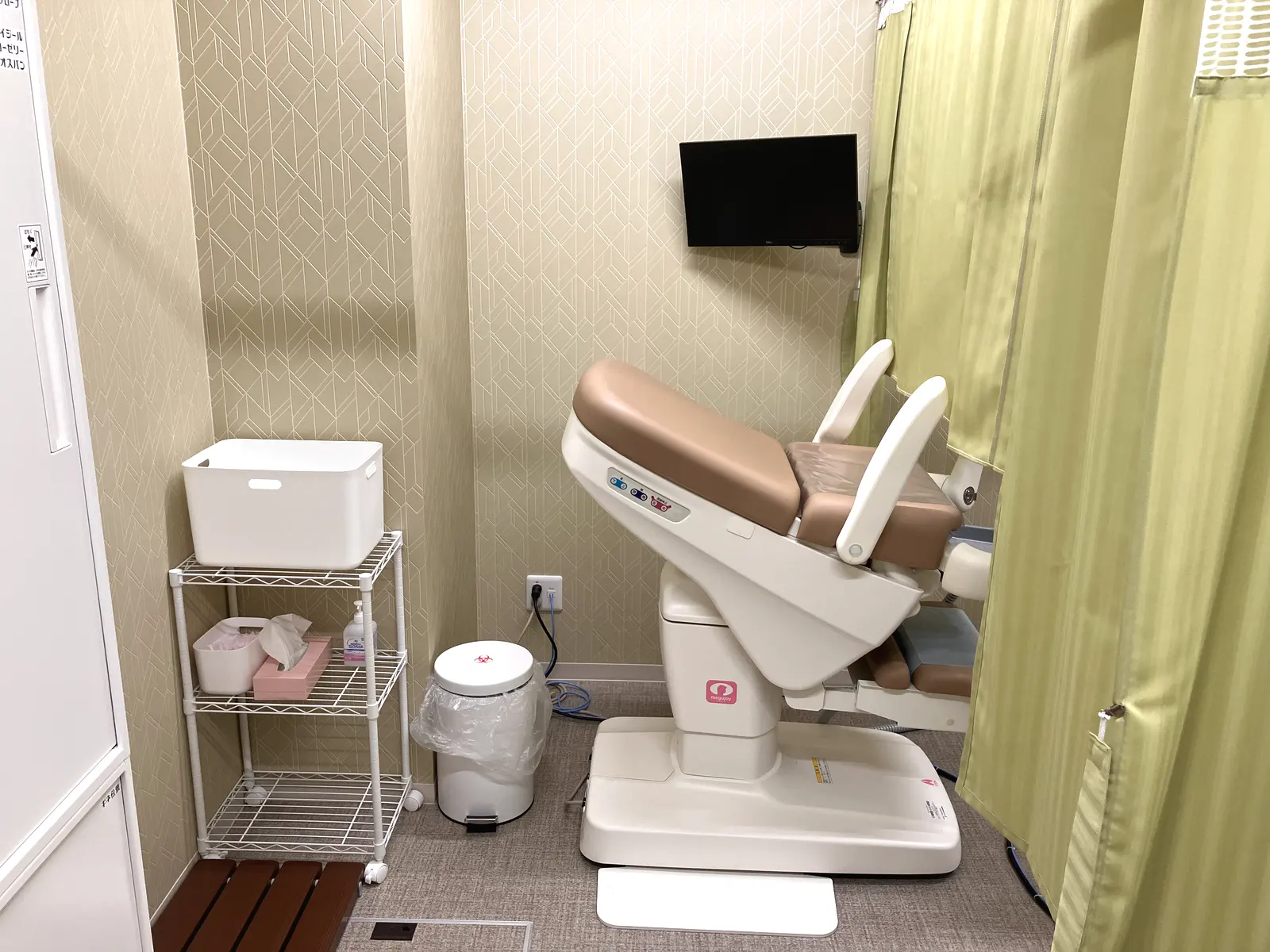 婦人科診察室の内部